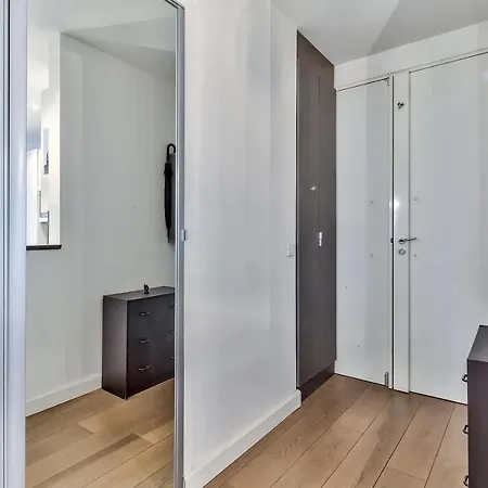 Modern & Bright Flat In Le Marais - An Ecoloflat * פריז