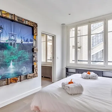 Modern & Bright Flat In Le Marais - An Ecoloflat Paris