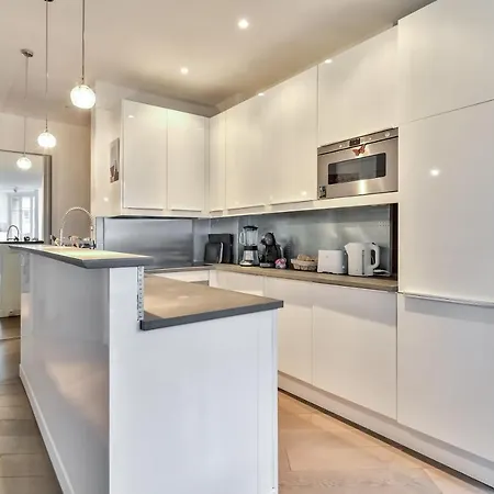 Modern & Bright Flat In Le Marais - An Ecoloflat Paris